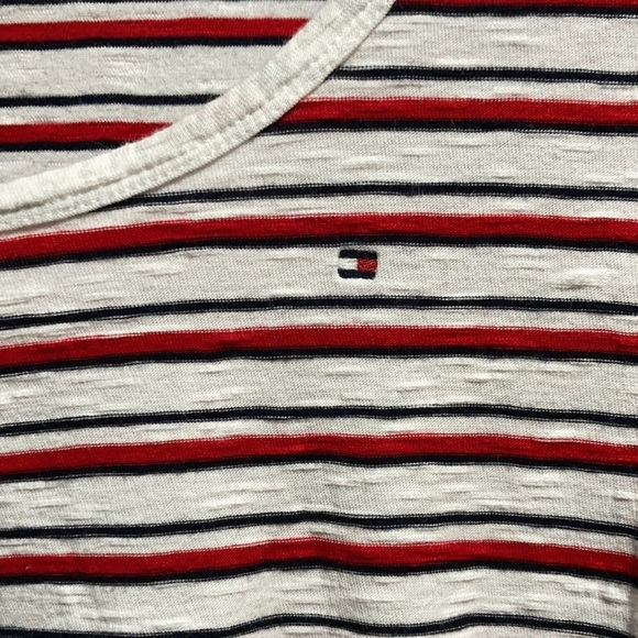 Tommy Hilfiger T-shirt - Picture 2 of 5